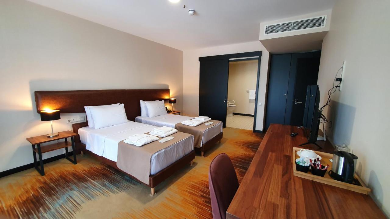 Carousel Hotel Tiflis Exterior foto